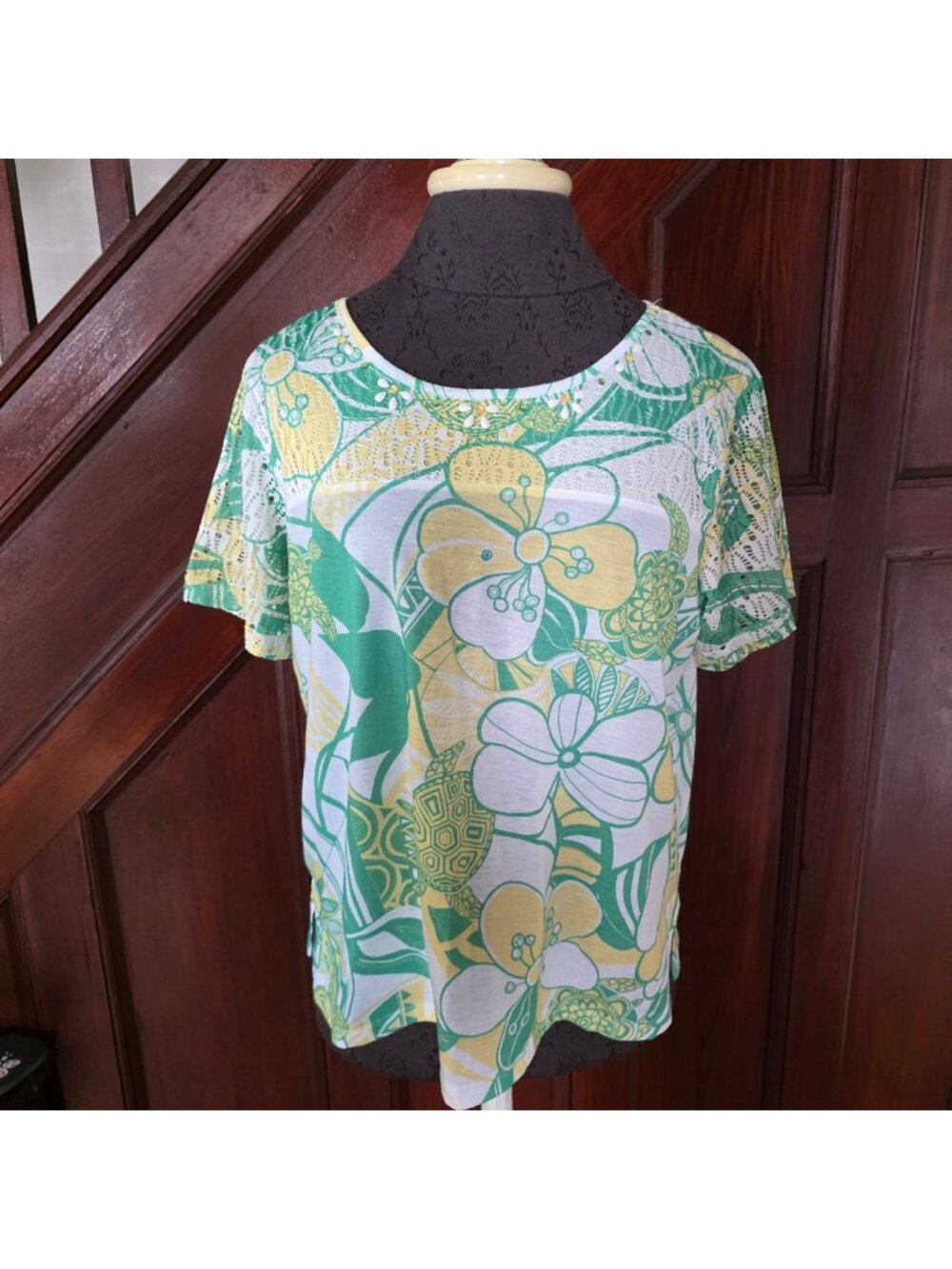Alfred Dunner Petite Floral Crochet Sleeve Rhinestone Top Green Yellow PM